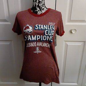 NWT Colorado Avalanche Women's 2022 Stanley Cup Champs T-Shirt, Size L